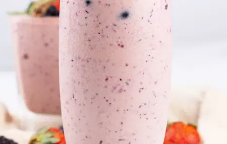 How to Make a Delicious Smoothie from Frozen Fruit
