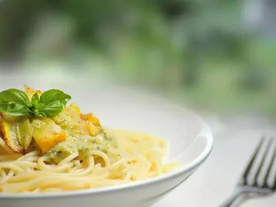 Resep Spaghetti Daging Cincang: 4 Varian Lezat & Mudah Dibuat!